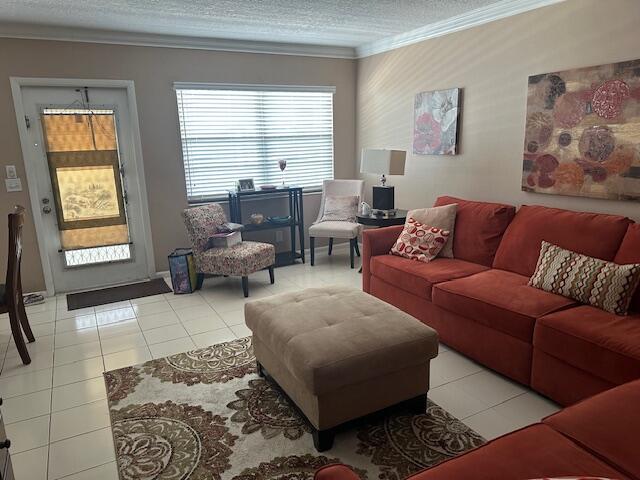 4039 Exeter C Boca Raton, FL 33434 - Photo 6 of 13 Living Room