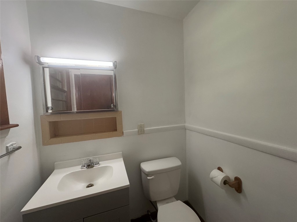 308 Rano Boulevard Vestal, NY 13850 - Photo 5 of 14