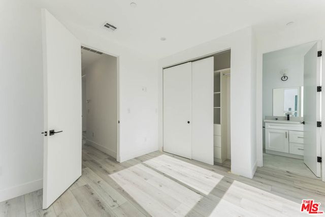 $3,500 | 1238 1/2 North Beachwood Drive, Los Angeles, CA 90038