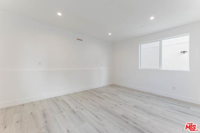 $3,500 | 1238 1/2 North Beachwood Drive, Los Angeles, CA 90038