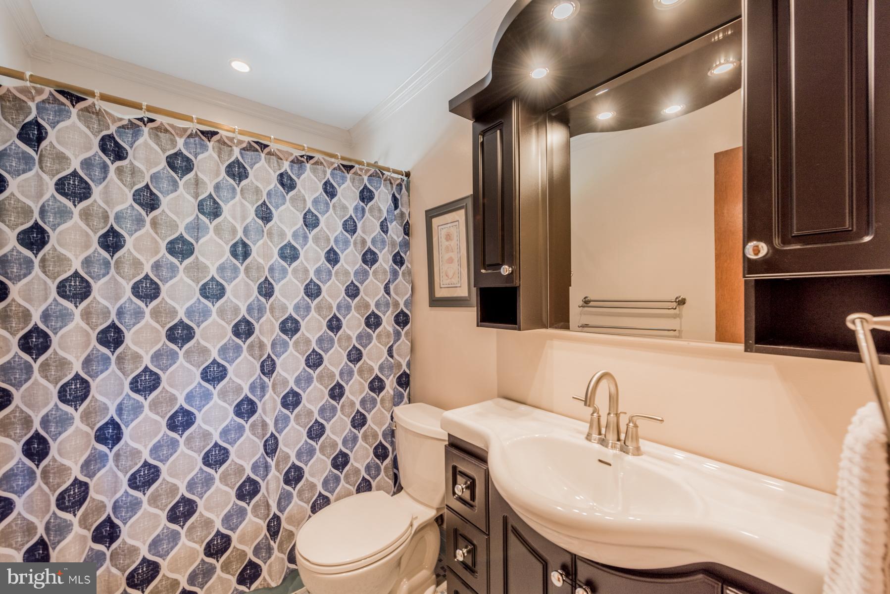 14600 Sturtevant Road Silver Spring, MD 20905 - Photo 13 of 29 Bath