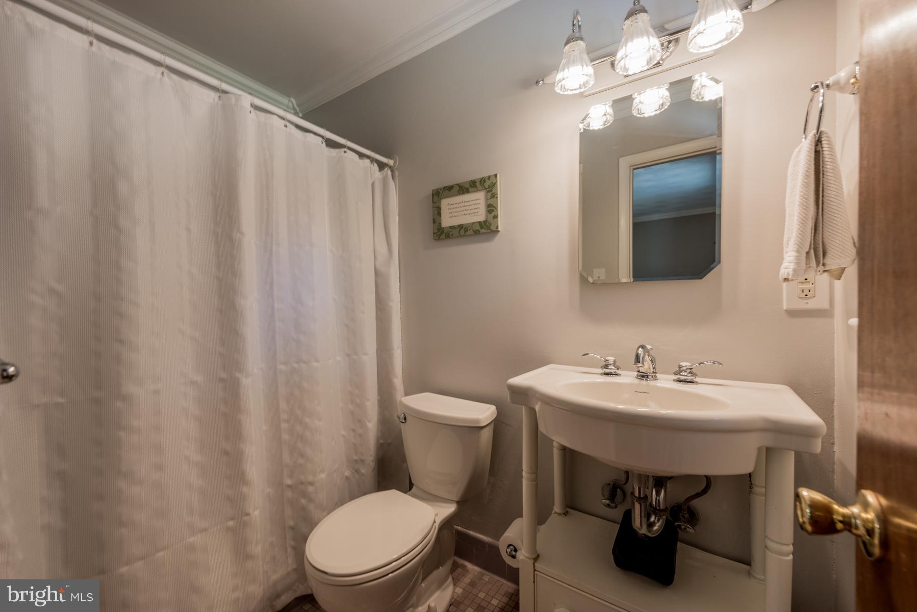 14600 Sturtevant Road Silver Spring, MD 20905 - Photo 20 of 29 Bath