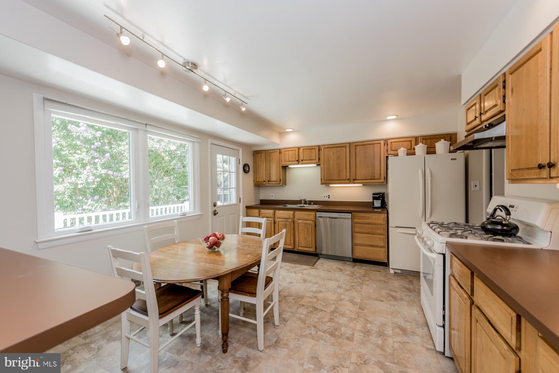 14600 Sturtevant Road Silver Spring, MD 20905 - Photo 9 of 29 Kitchen