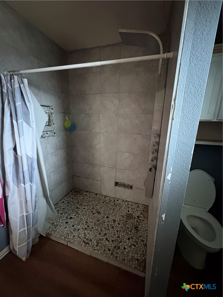 206 Timber Ridge Drive Nolanville, TX 76559 - Photo 11 of 21 a bathroom with a shower