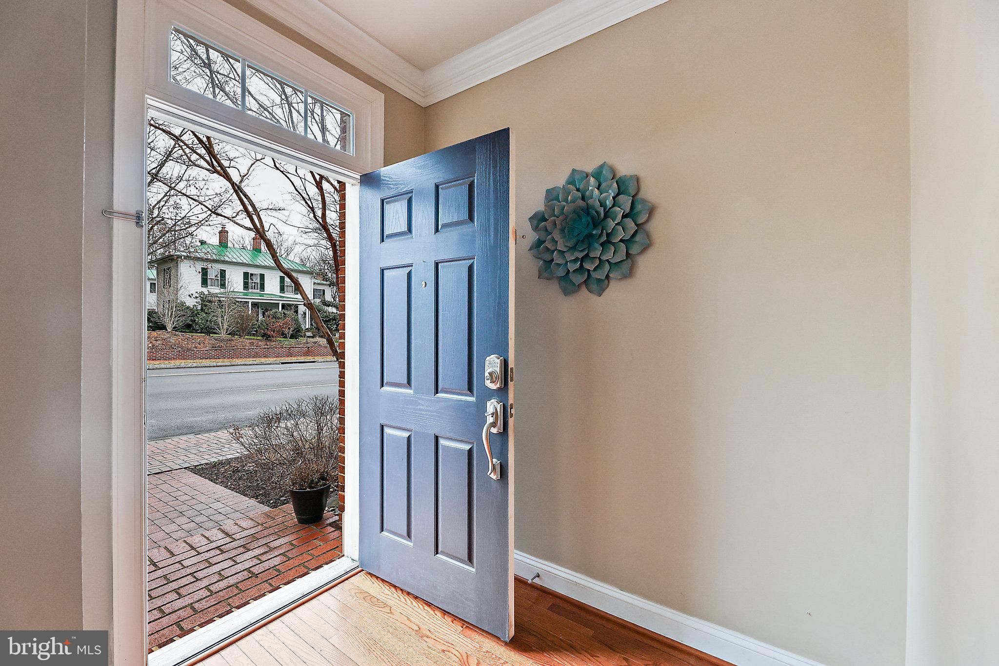 3917 Chain Bridge Road Fairfax, VA 22030 - Photo 4 of 56 Gallery Image 4