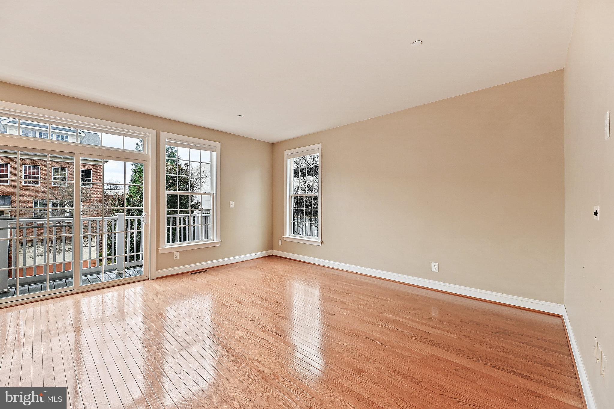 3917 Chain Bridge Road Fairfax, VA 22030 - Photo 9 of 56 Gallery Image 9