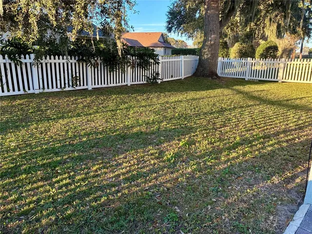 $2,250 | 951 Vindale Road, Tavares, FL 32778
