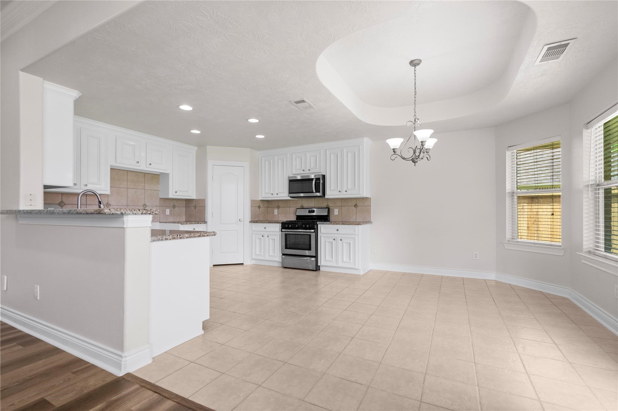 12222 Walden Road Montgomery, TX 77356 - Photo 15 of 24