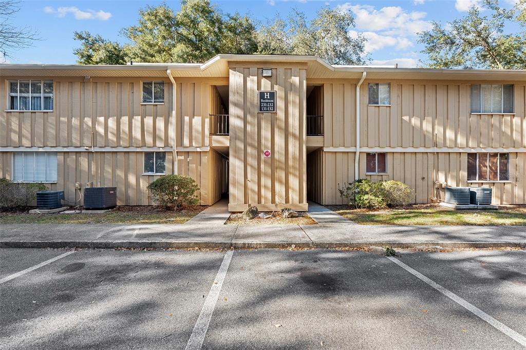 507 Northwest 39th Road, Unit 131 Gainesville, FL 32607 - Photo 1 of 1