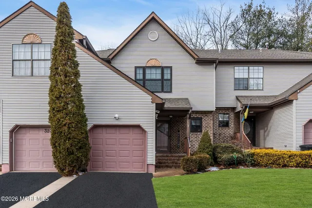 $619,999 | 324 Oak Knoll Drive, Englishtown, NJ 07726