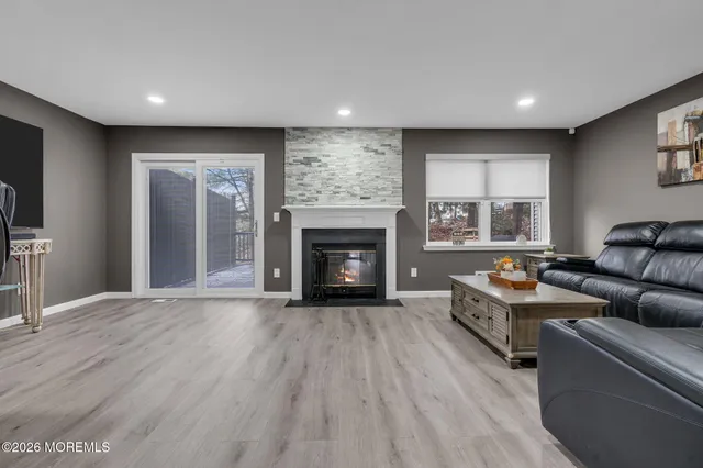 $619,999 | 324 Oak Knoll Drive, Englishtown, NJ 07726