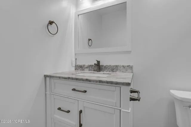 $619,999 | 324 Oak Knoll Drive, Englishtown, NJ 07726