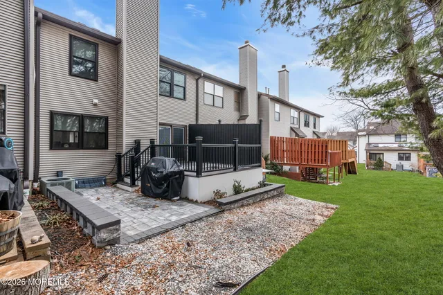 $619,999 | 324 Oak Knoll Drive, Englishtown, NJ 07726