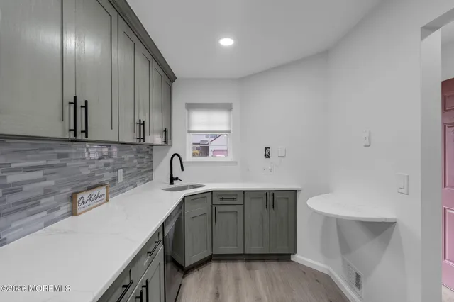 $619,999 | 324 Oak Knoll Drive, Englishtown, NJ 07726