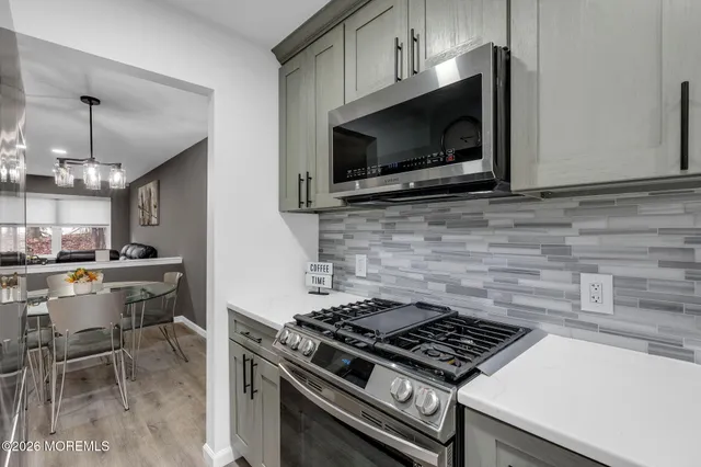 $619,999 | 324 Oak Knoll Drive, Englishtown, NJ 07726