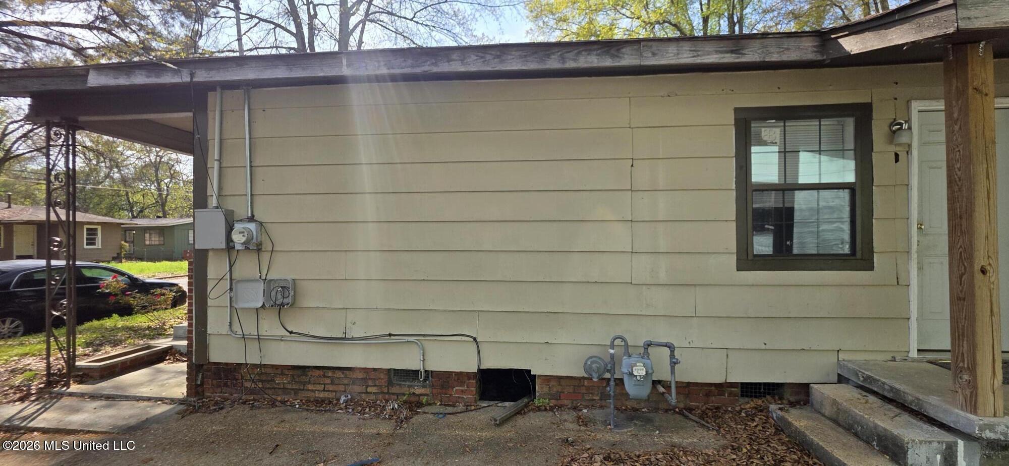 870 Crawford Street Jackson, MS 39203 - Photo 2 of 23 20260323_152957