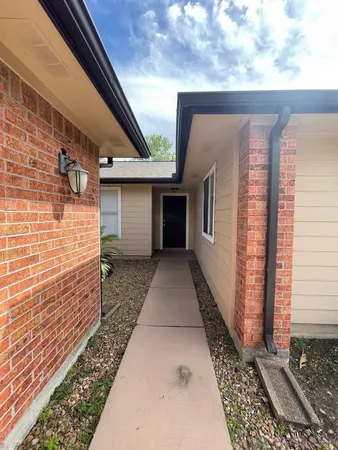 $1,995 | 2126 Collingsfield Drive, Sugar Land, TX 77478