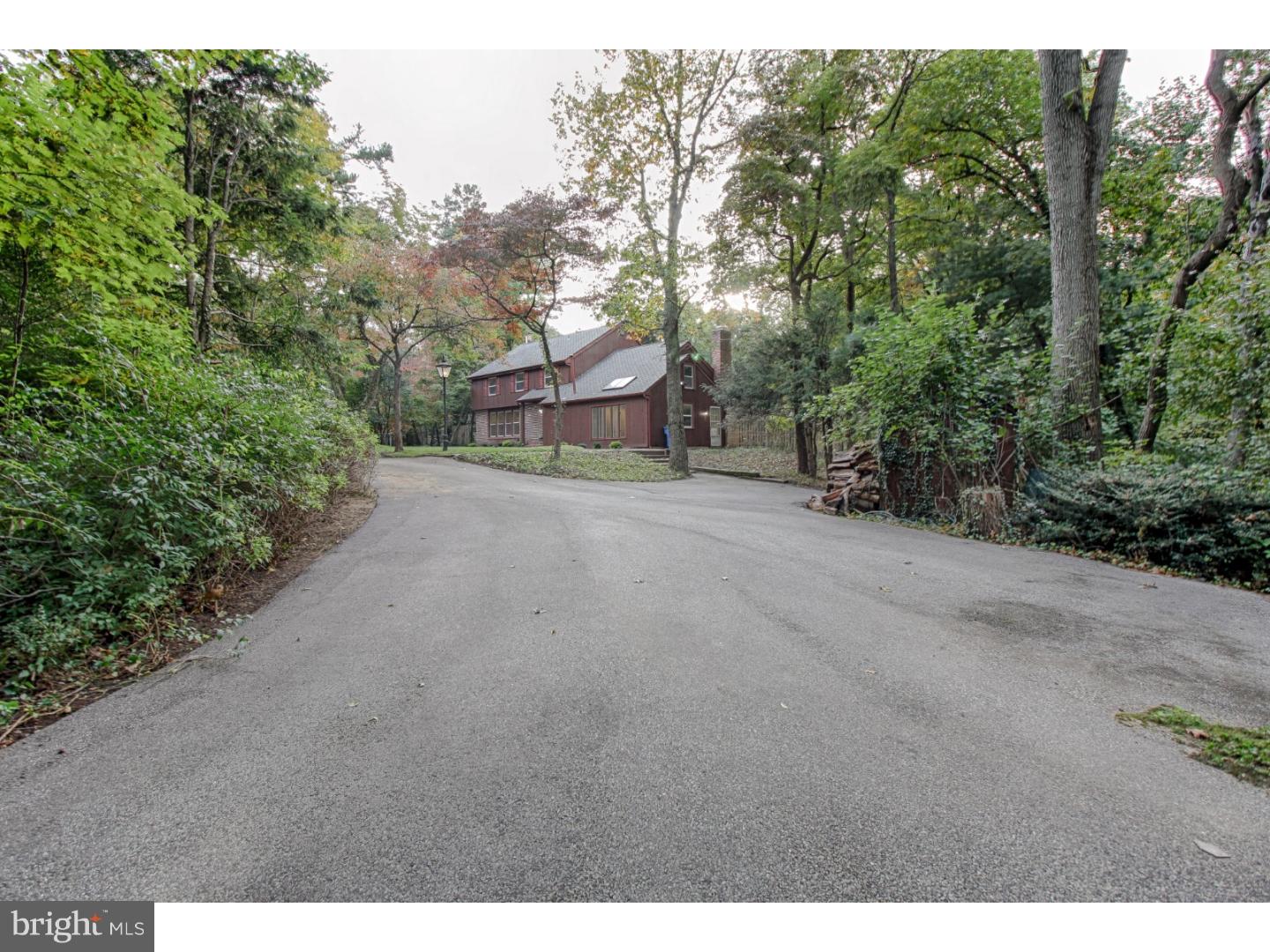 123 West Riding Road Cherry Hill, NJ 08003 - Photo 2 of 17 Gallery Image 2