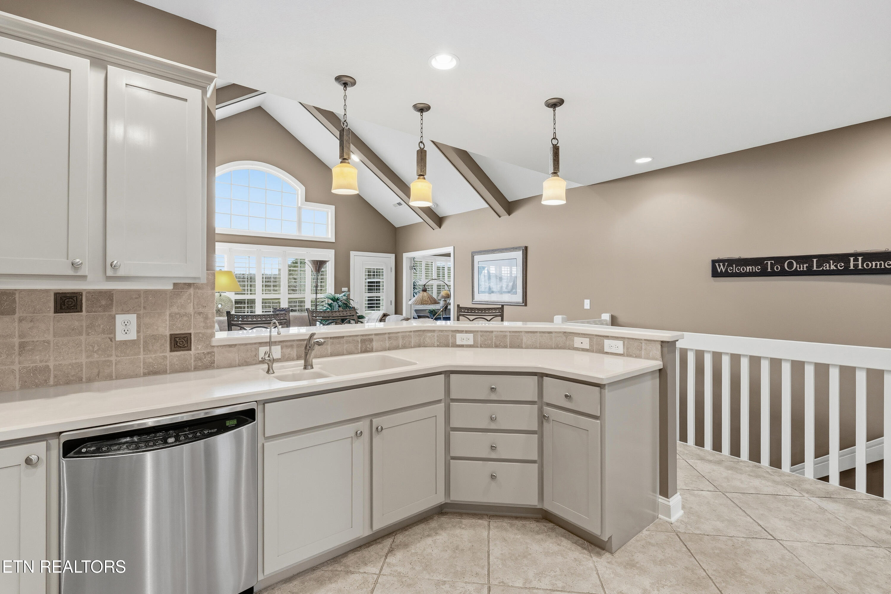 1069 Rarity Bay Parkway Vonore, TN 37885 - Photo 15 of 51 DSC08921