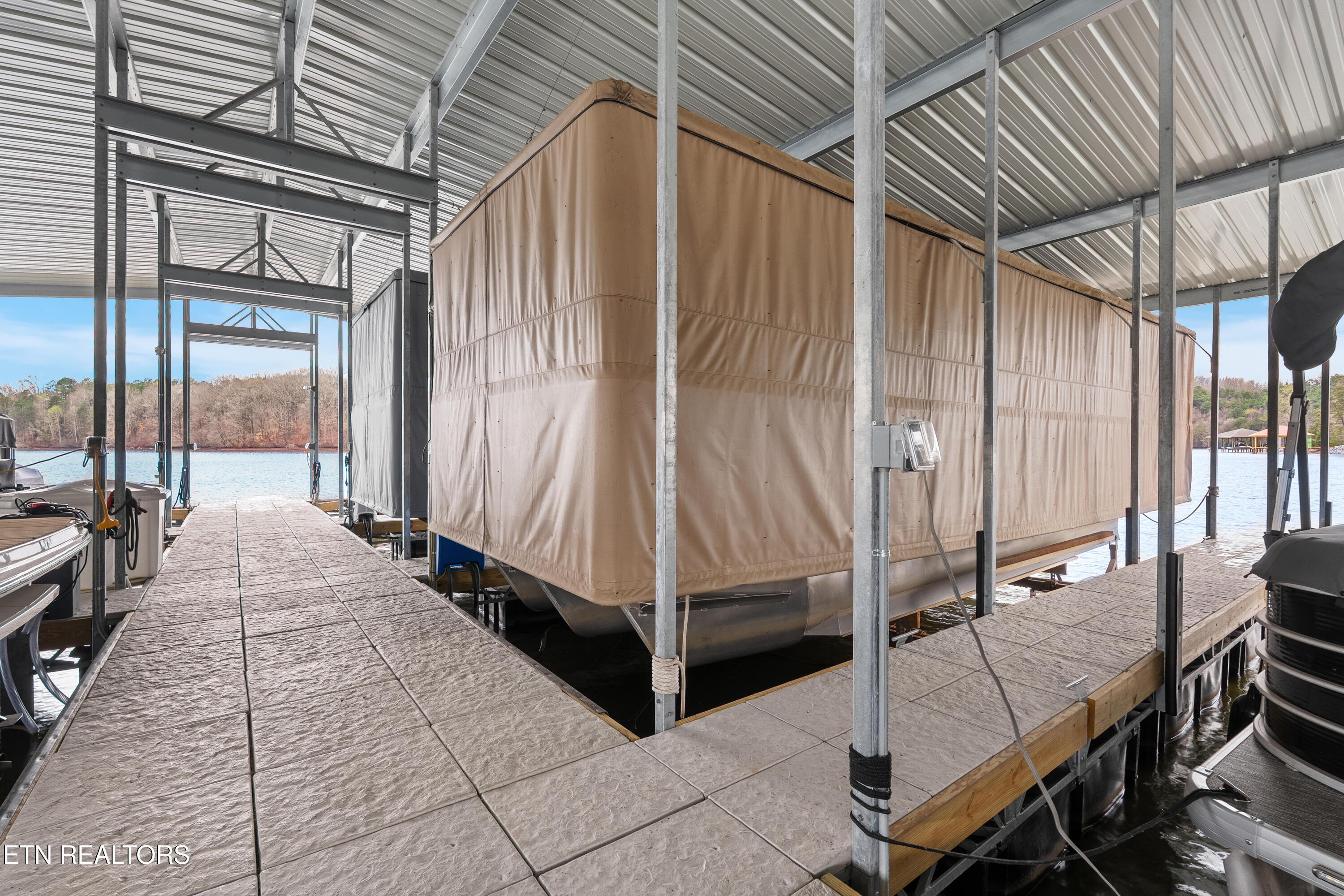 1069 Rarity Bay Parkway Vonore, TN 37885 - Photo 5 of 51 DSC09081