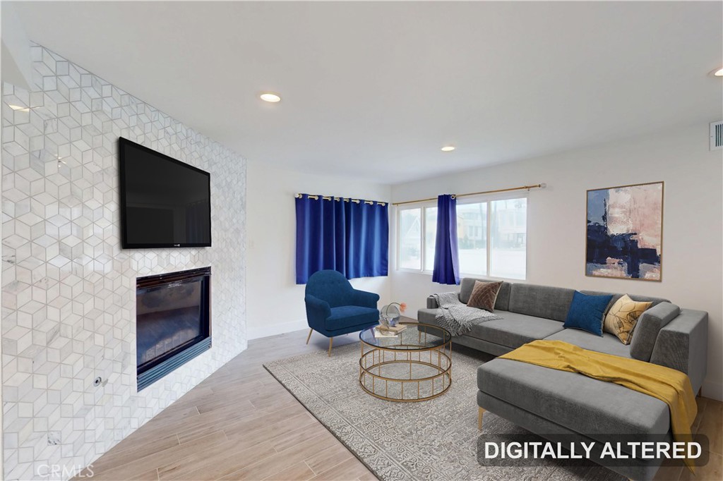 860 Mandalay Beach Road Oxnard, CA 93035 - Photo 5 of 52 Family Room (VS)
