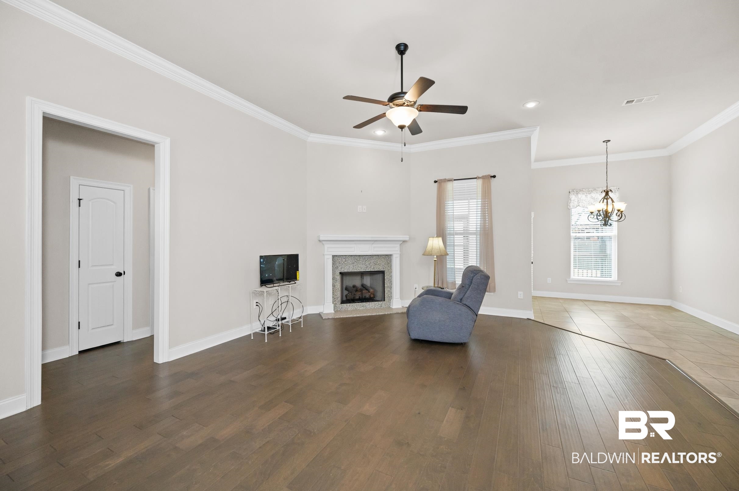 1050 Thoresby Drive Foley, AL 36535 - Photo 4 of 37
