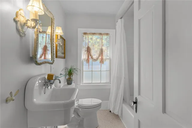 $899,900 | 1220 Hope Street, Bristol, RI 02809