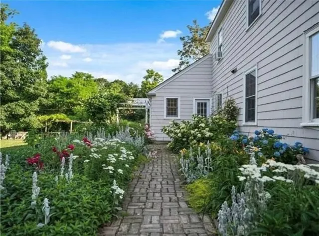 $899,900 | 1220 Hope Street, Bristol, RI 02809