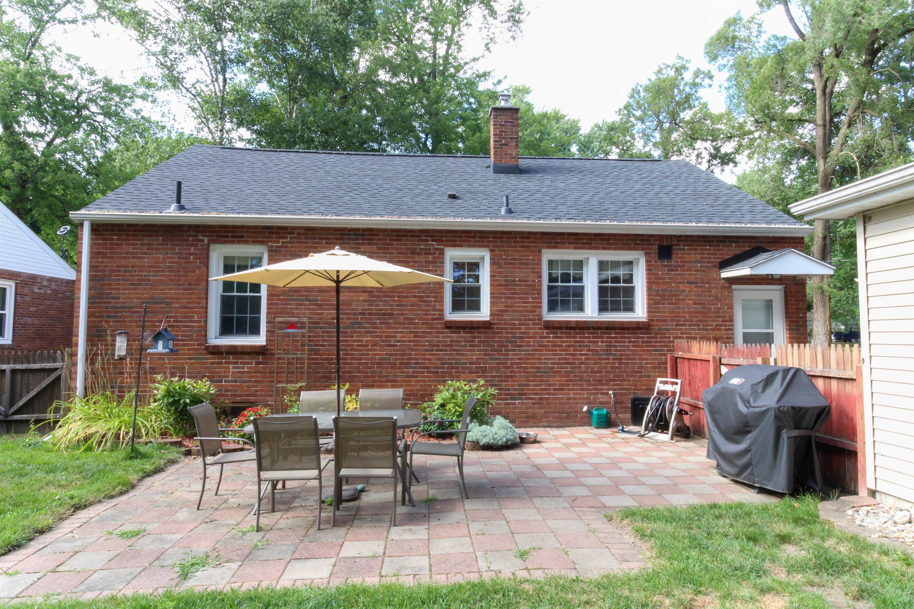 218 East Sugnet Road Midland, MI 48642 - Photo 16 of 19 1903190-15.JPG