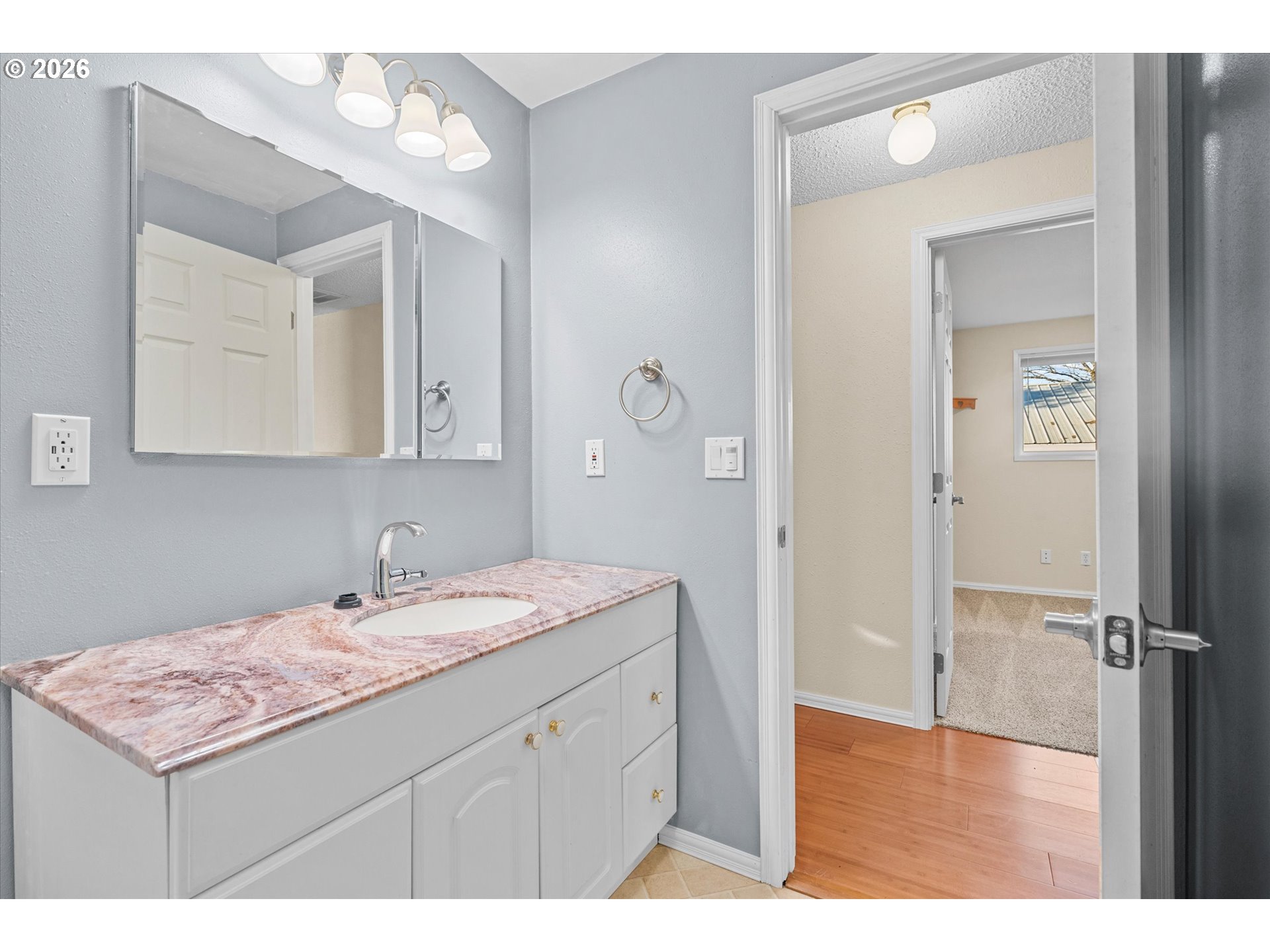 955 Southeast Hogan Road Gresham, OR 97080 - Photo 21 of 47