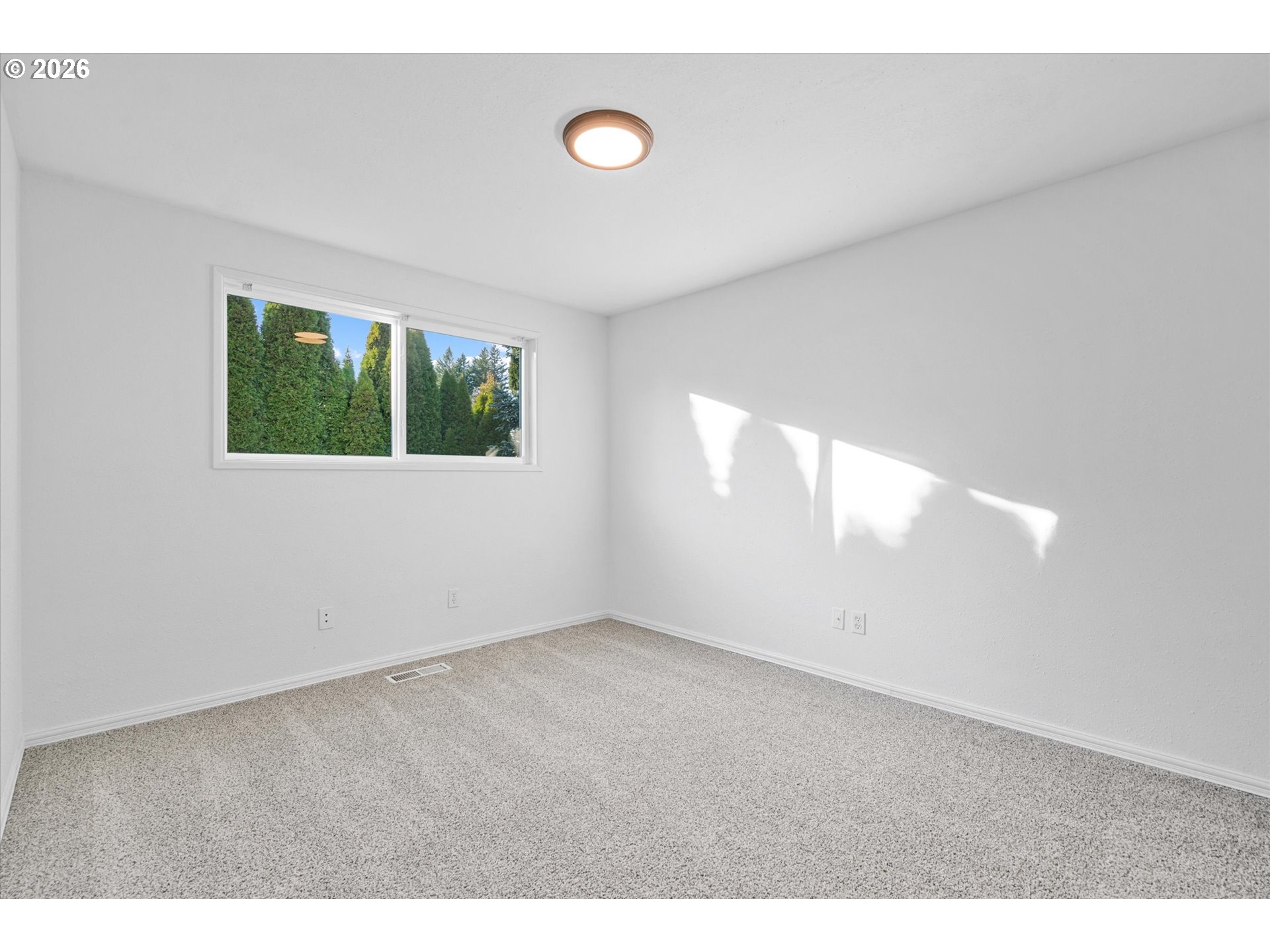 955 Southeast Hogan Road Gresham, OR 97080 - Photo 24 of 47