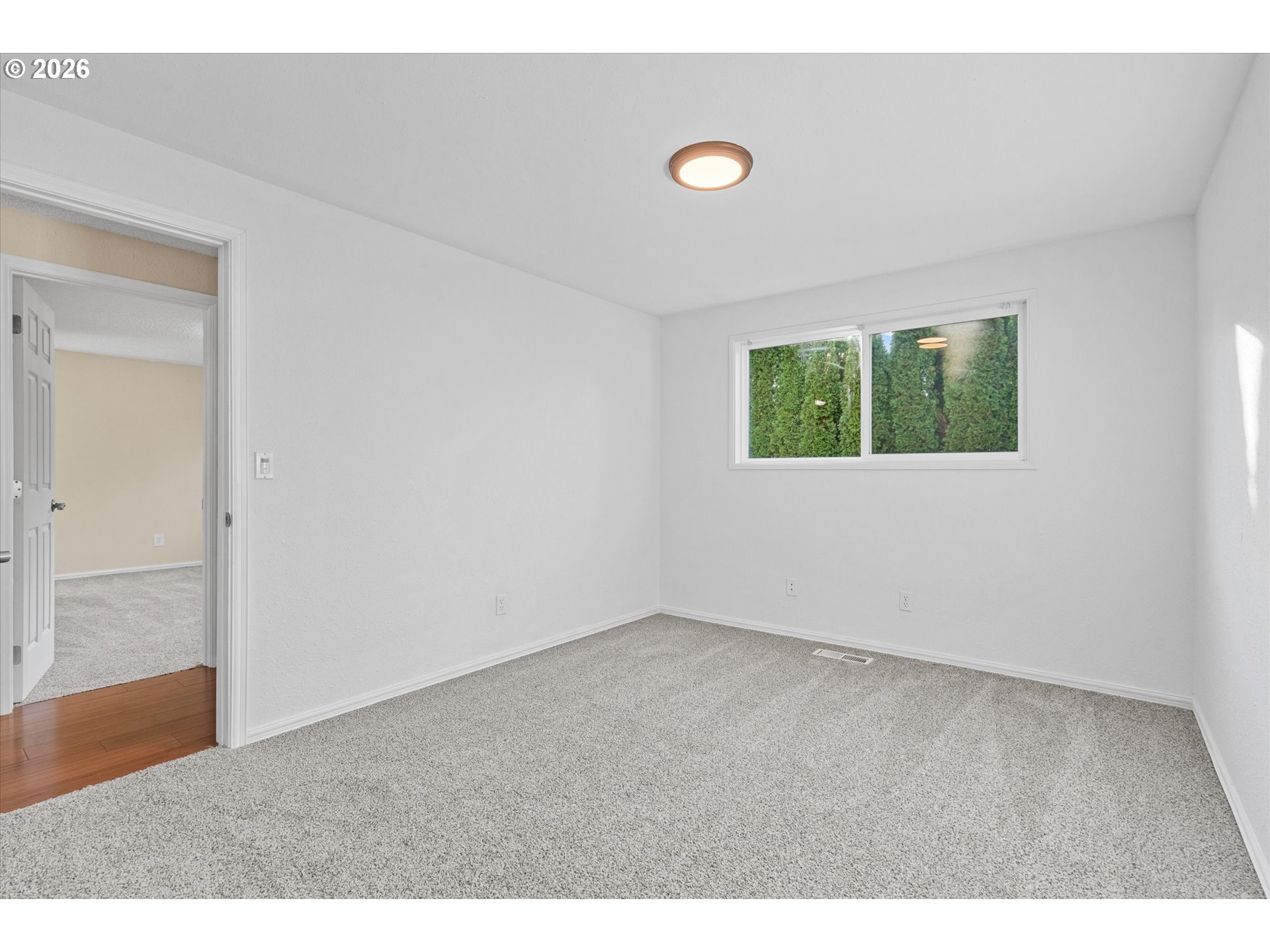 955 Southeast Hogan Road Gresham, OR 97080 - Photo 26 of 47