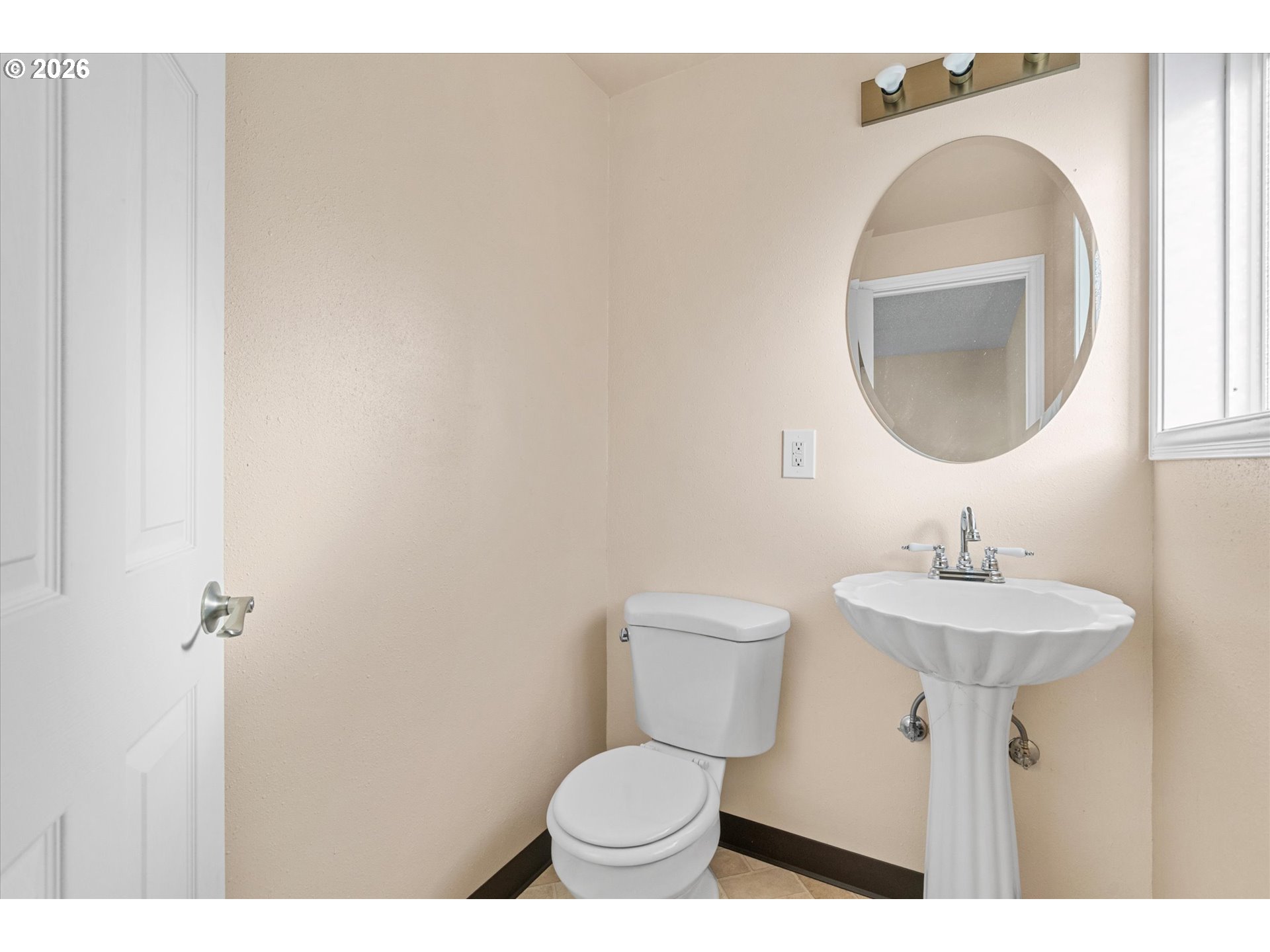 955 Southeast Hogan Road Gresham, OR 97080 - Photo 32 of 47