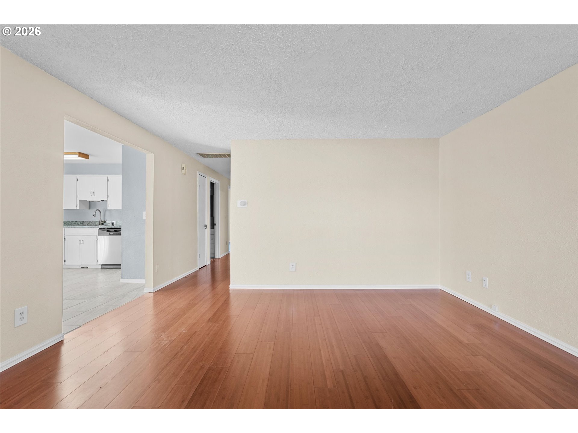 955 Southeast Hogan Road Gresham, OR 97080 - Photo 7 of 47