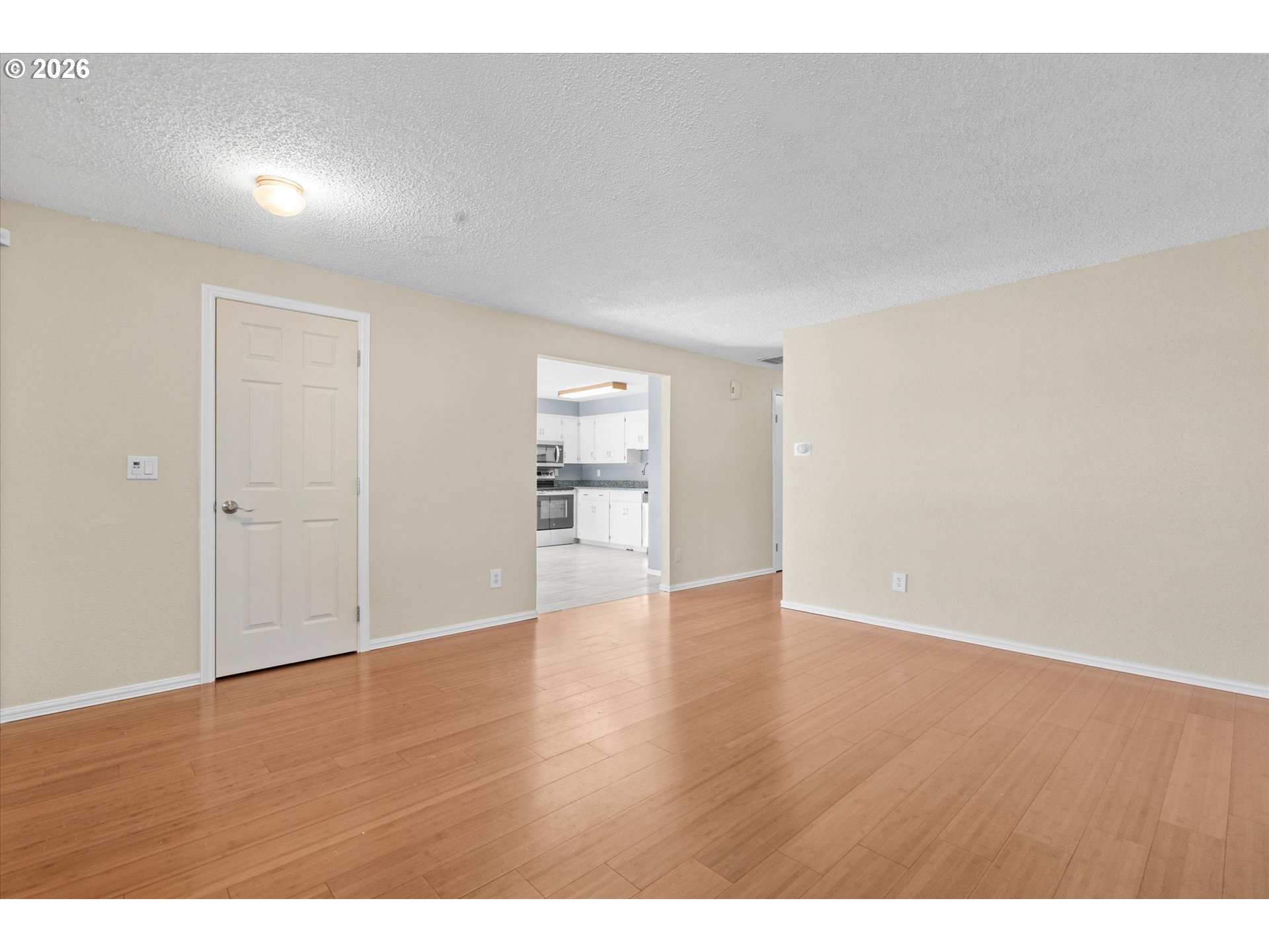 955 Southeast Hogan Road Gresham, OR 97080 - Photo 8 of 47