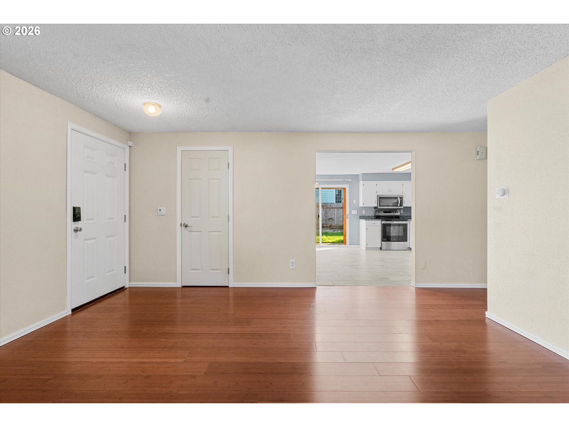 955 Southeast Hogan Road Gresham, OR 97080 - Photo 9 of 47