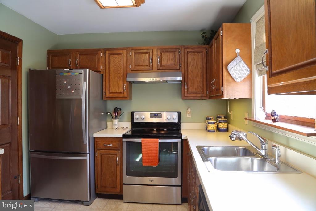 118 Chukar Court Lititz, PA 17543 - Photo 6 of 18