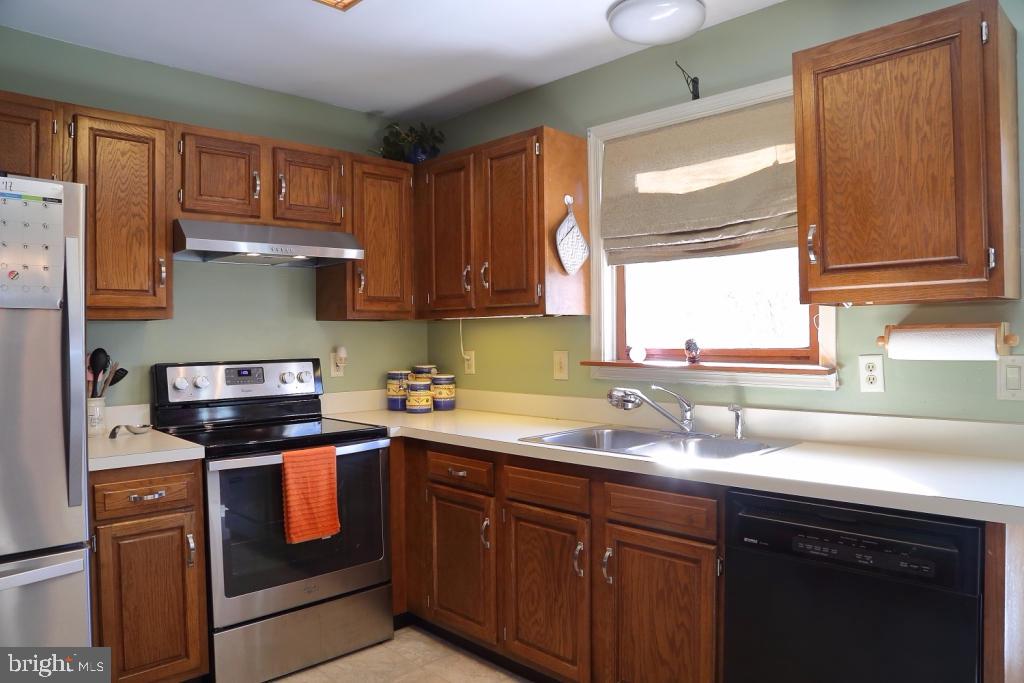 118 Chukar Court Lititz, PA 17543 - Photo 7 of 18