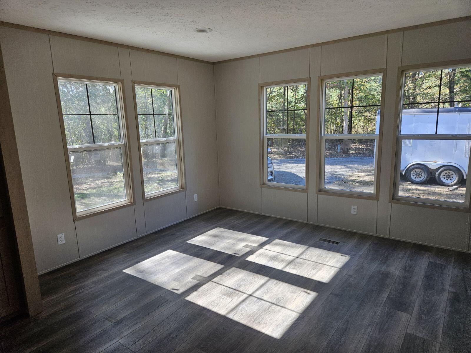 249 Thomas Road Benton, TN 37307 - Photo 11 of 23 Gallery Image 11