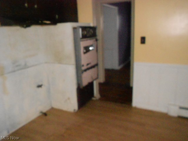 1108 Monarch Road Cleveland, OH 44121 - Photo 9 of 17