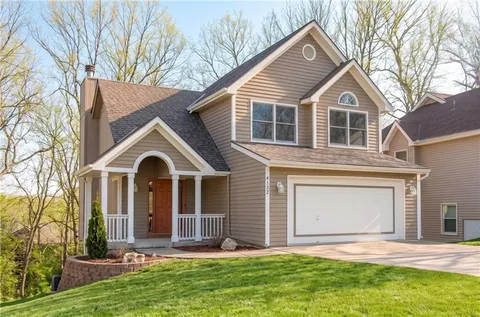 $315,000 | 4823 North Beacon Avenue, Kansas City, MO 64119