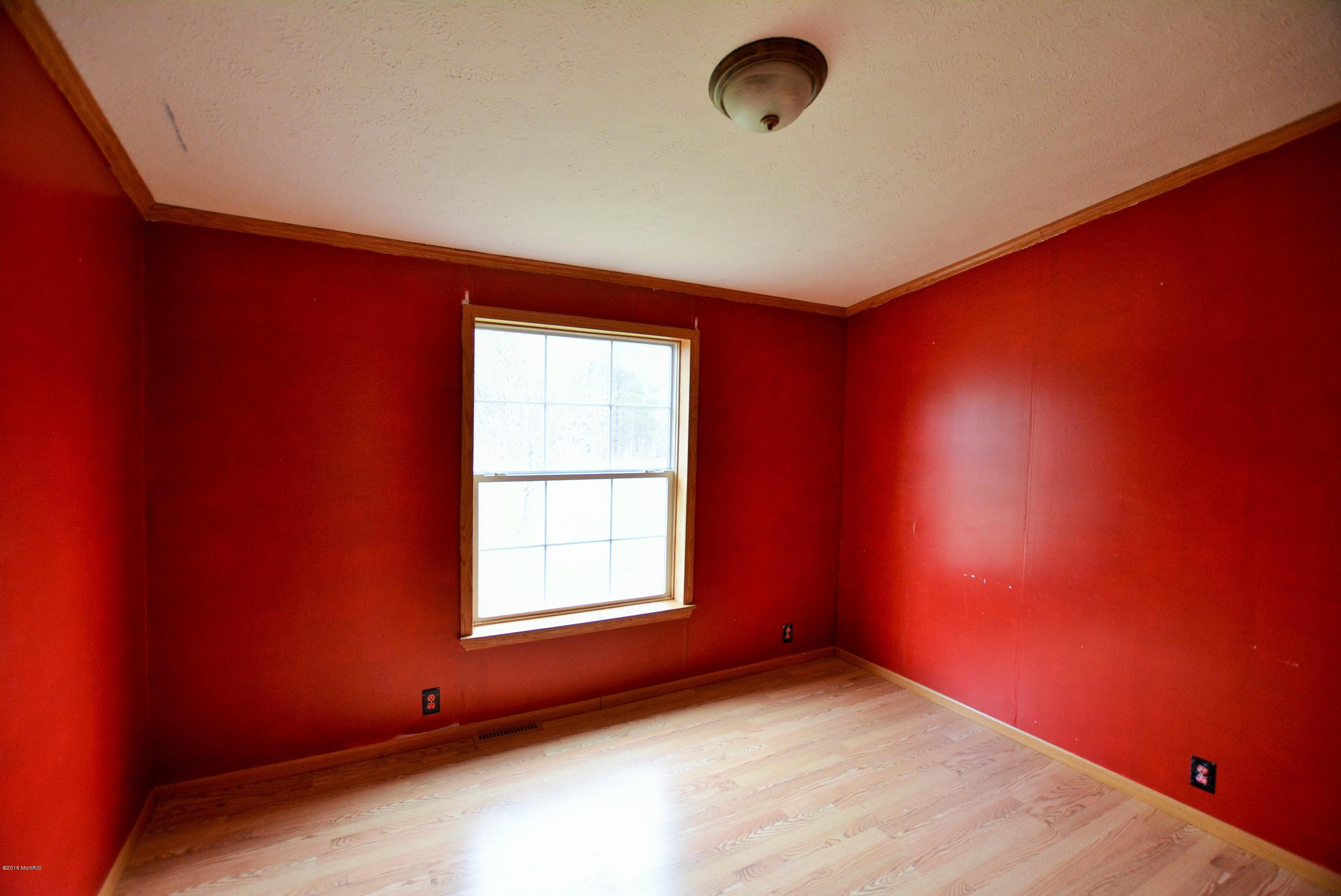 2740 Strand Road Muskegon, MI 49445 - Photo 11 of 20 2016-04-07 15.50.45