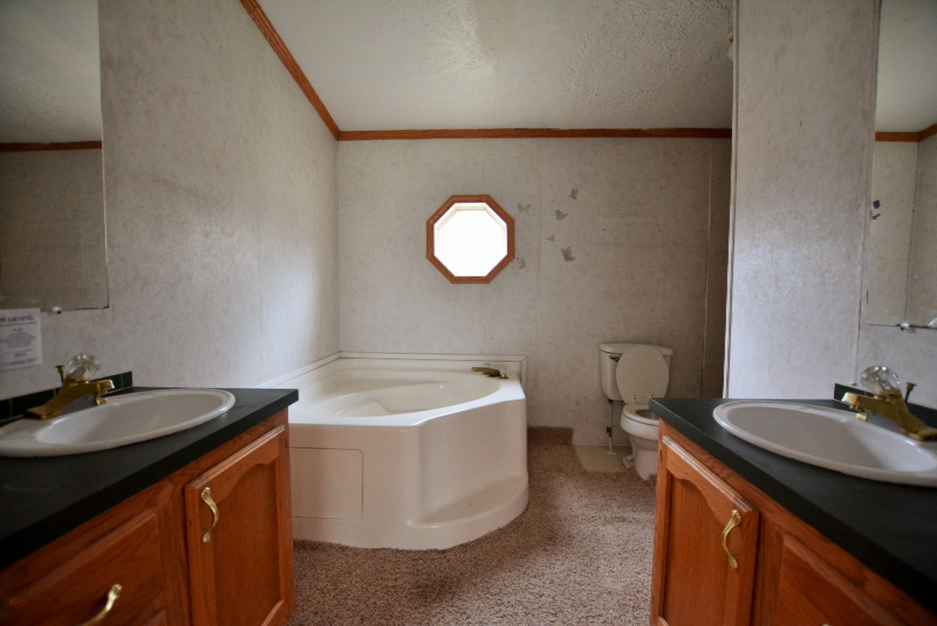 2740 Strand Road Muskegon, MI 49445 - Photo 14 of 20 2016-04-07 15.51.16