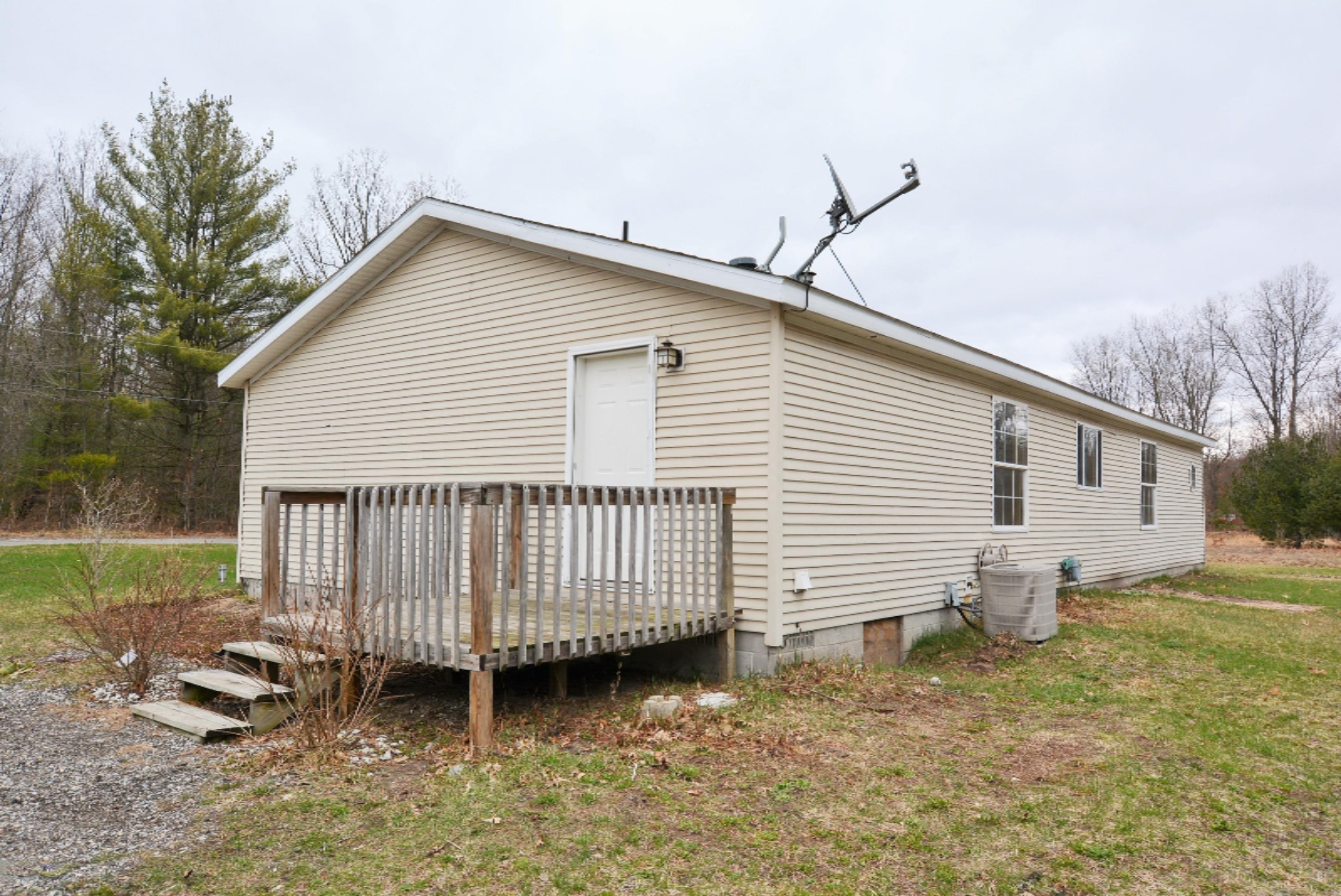 2740 Strand Road Muskegon, MI 49445 - Photo 20 of 20 2016-04-07 15.55.19