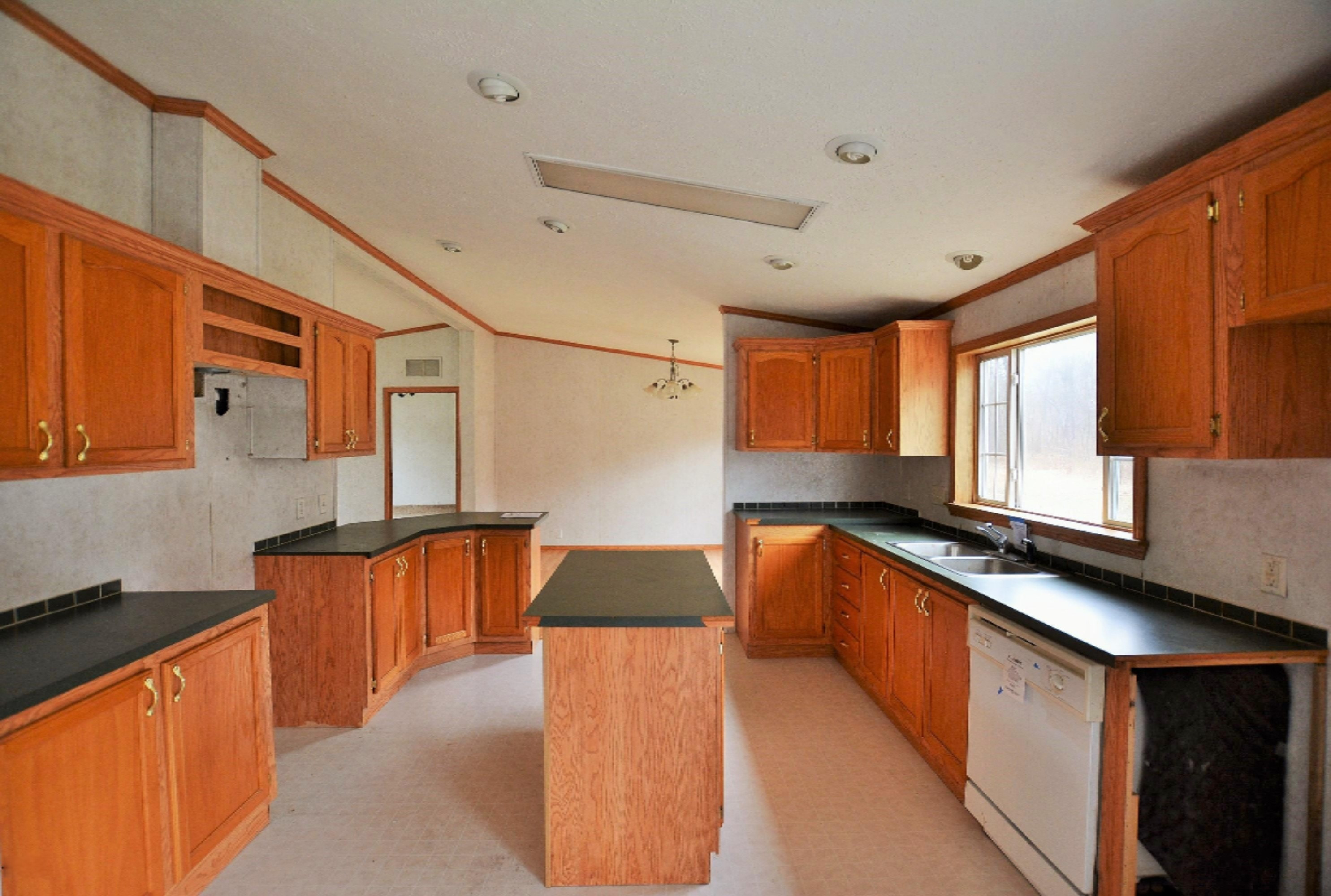 2740 Strand Road Muskegon, MI 49445 - Photo 7 of 20 2016-04-07 15.49.13