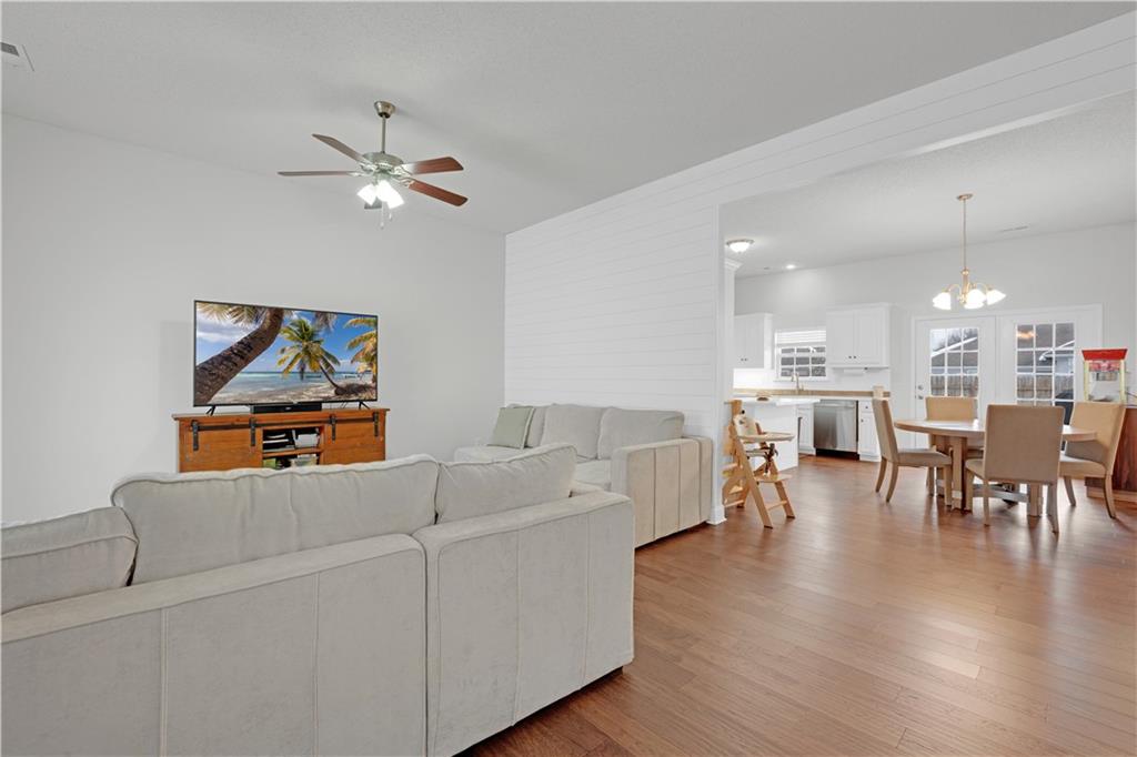 733 Burlington Road Warrensburg, MO 64093 - Photo 14 of 37