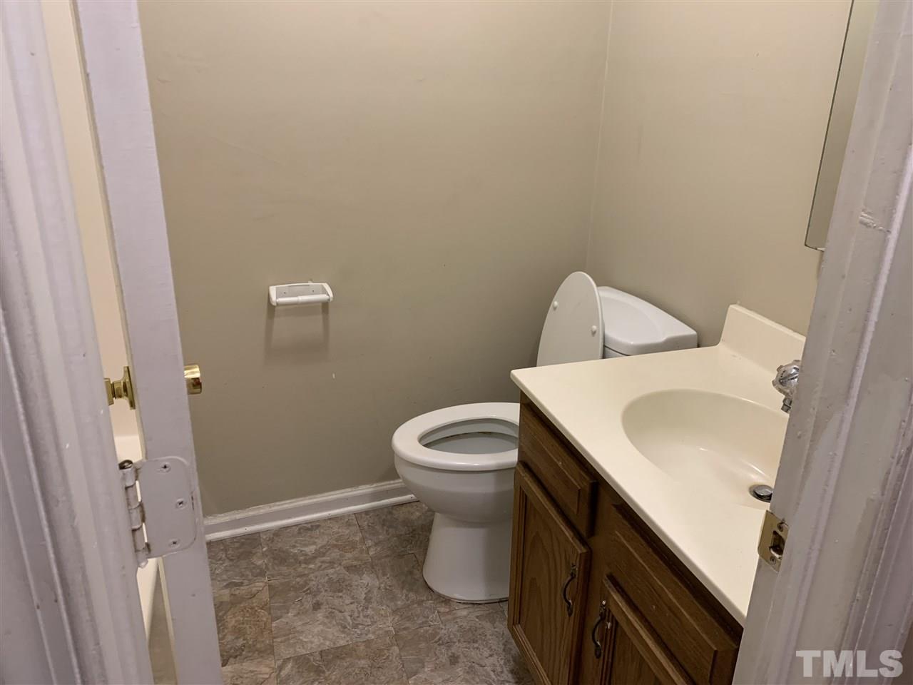 5309 Nesting Court Raleigh, NC 27610 - Photo 15 of 23 Gallery Image 15