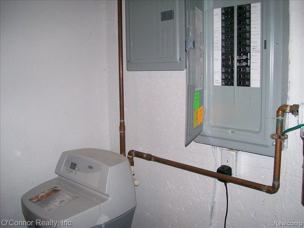 2033 Wadhams Road St. Clair, MI 48079 - Photo 10 of 15 Water Softener, Lots of Power