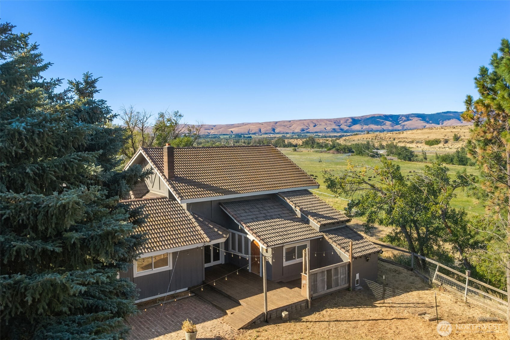 620 Clarke Road Ellensburg, WA 98926 - Photo 2 of 33 Gallery Image 2
