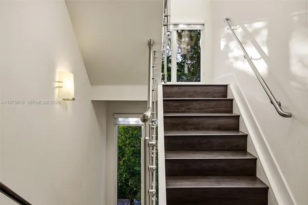 $890,000 | 6671 Northwest 105th Place, Unit 6671, Doral, FL 33178